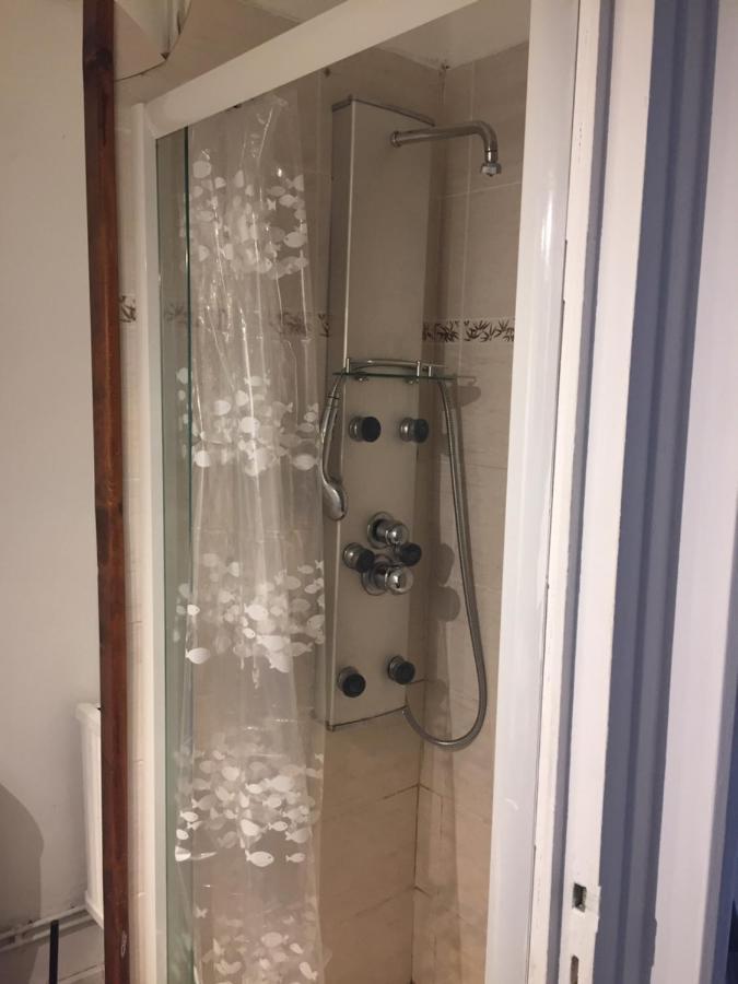 appartement Victor Hugo 2 D et sa pizza offerte Aurillac Esterno foto