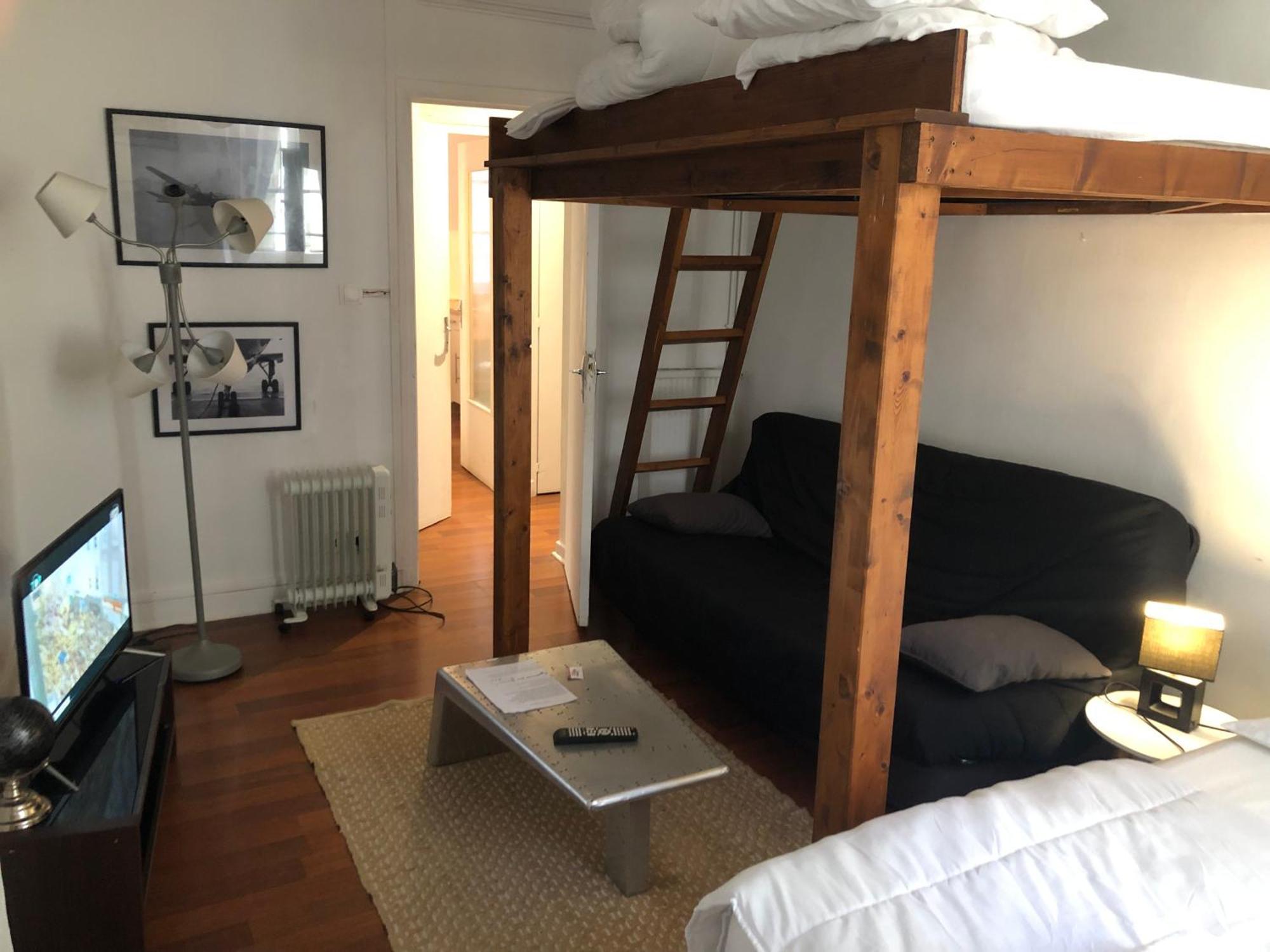 appartement Victor Hugo 2 D et sa pizza offerte Aurillac Esterno foto